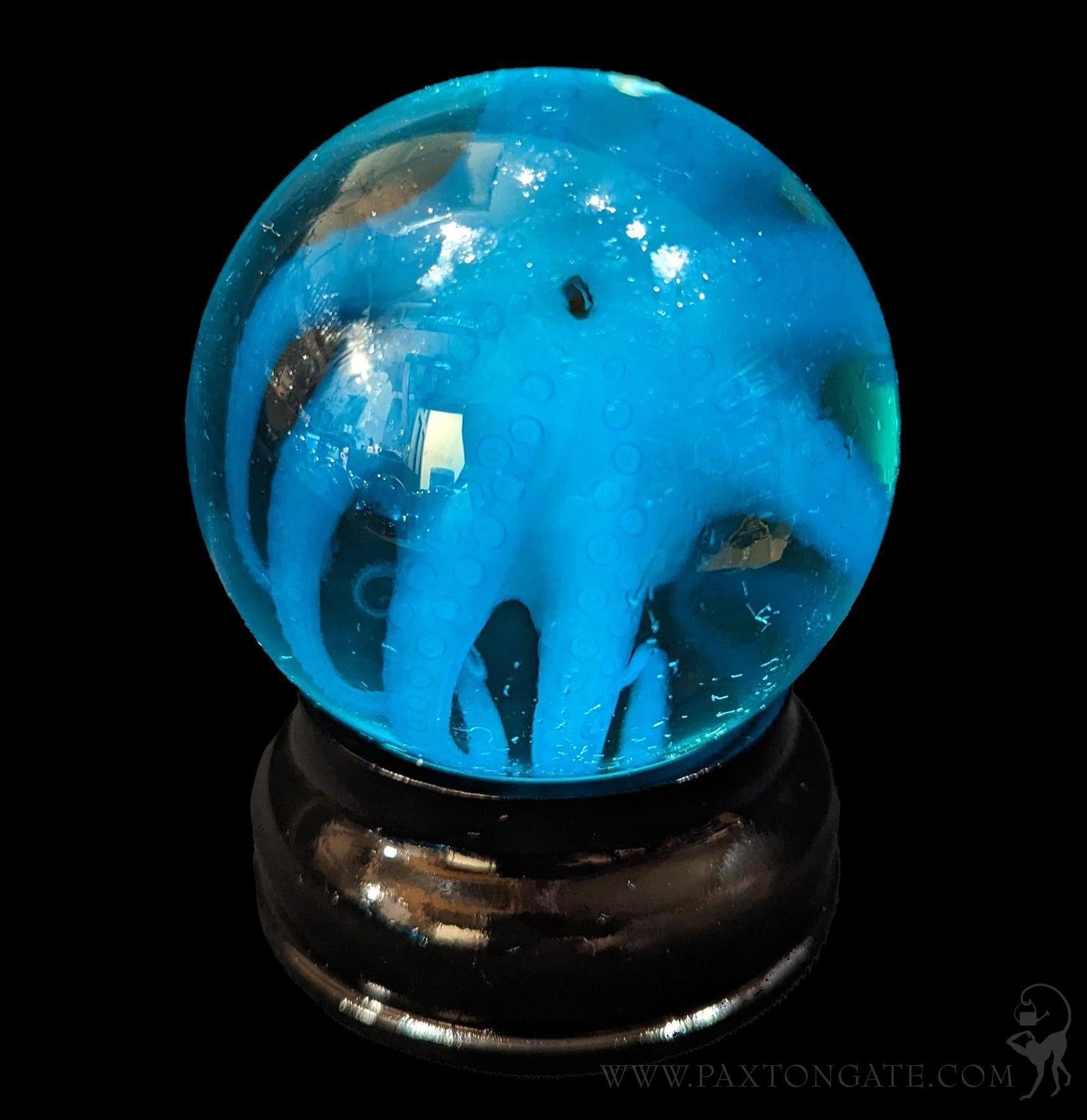 大*介様 SomAbito Glass Globe Mashroom 3D Diaphonized Blue Octopus Globe For Sale | Paxton Gate